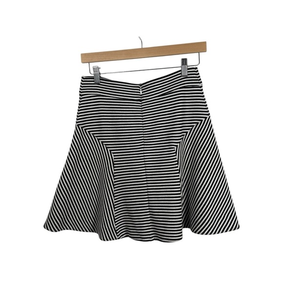 Express Women’s Mixed Stripe Skater Flare Mini Skirt Black/White 2 - Picture 9 of 9
